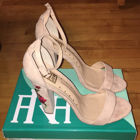 Brand new heels!! - Picture 3 of 8